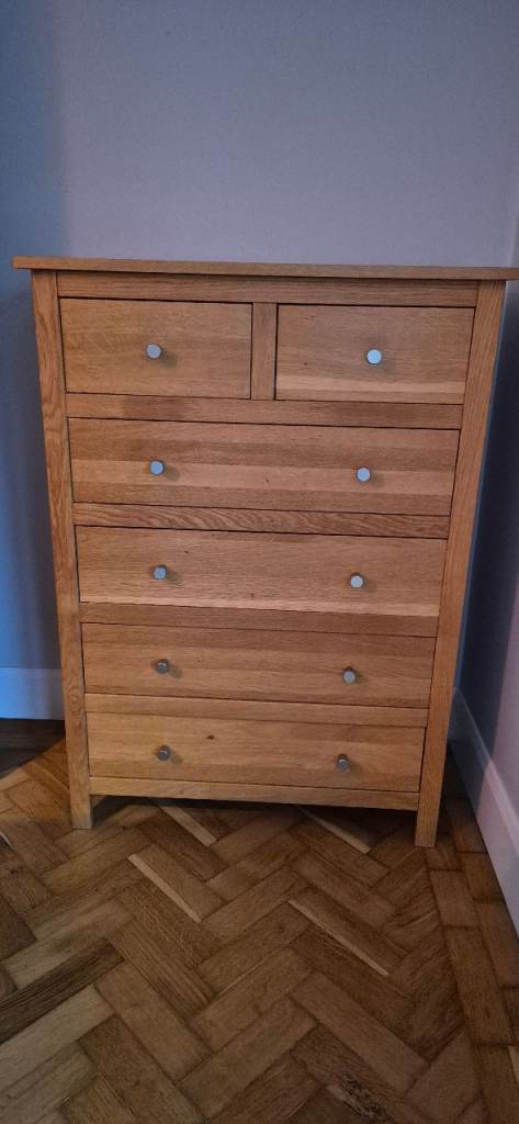 Solid Oak Chest of Drawers