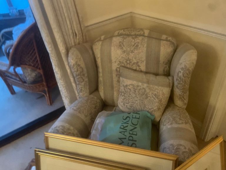 Free sofa/settee very good condition 