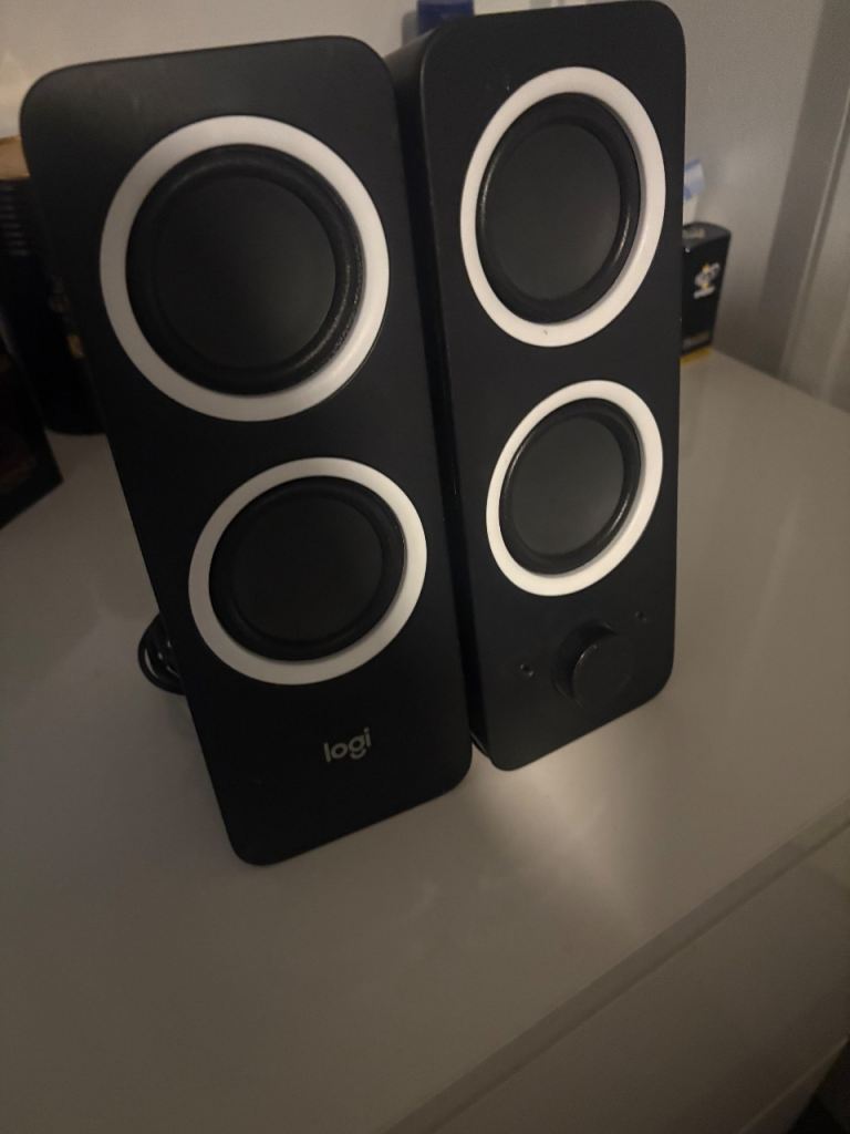 Logi speakers 