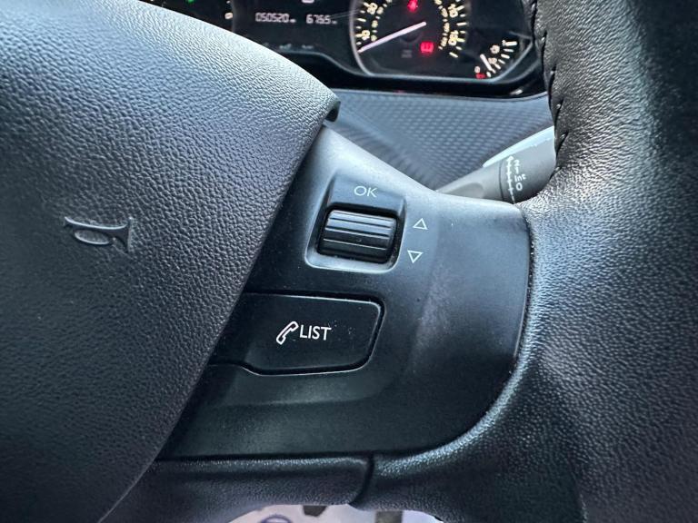 2017 Peugeot 208 1.2 PureTech Active Euro 6 5dr HATCHBACK Petrol Manual