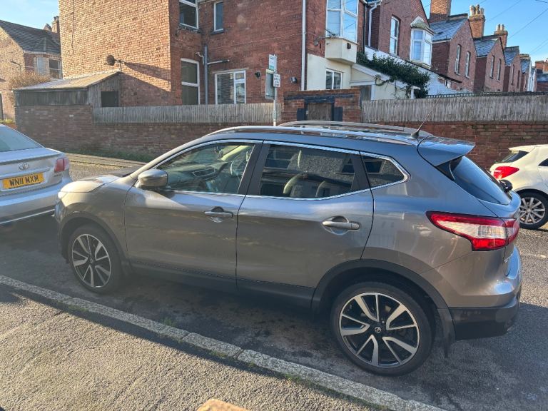 Nissan, QASHQAI, Hatchback, 2015, Manual, 1598 (cc), 5 doors