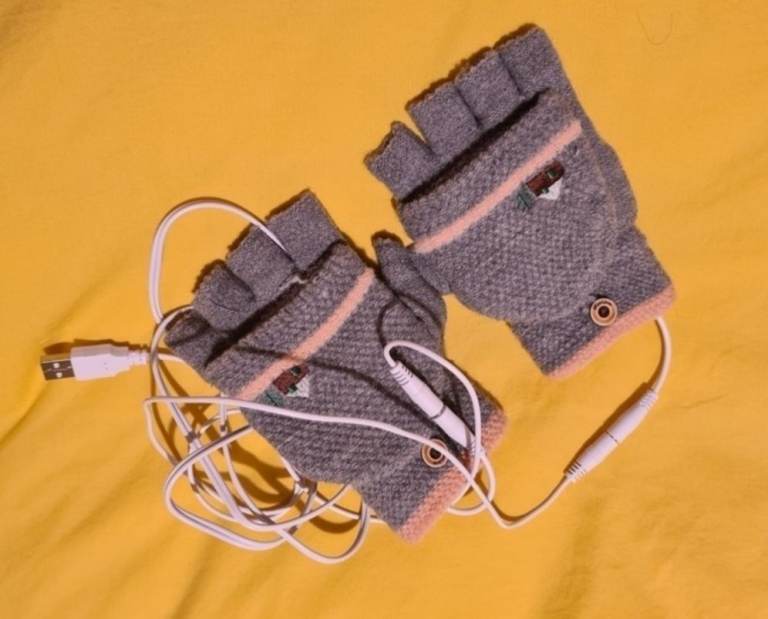 USB heated gloves
