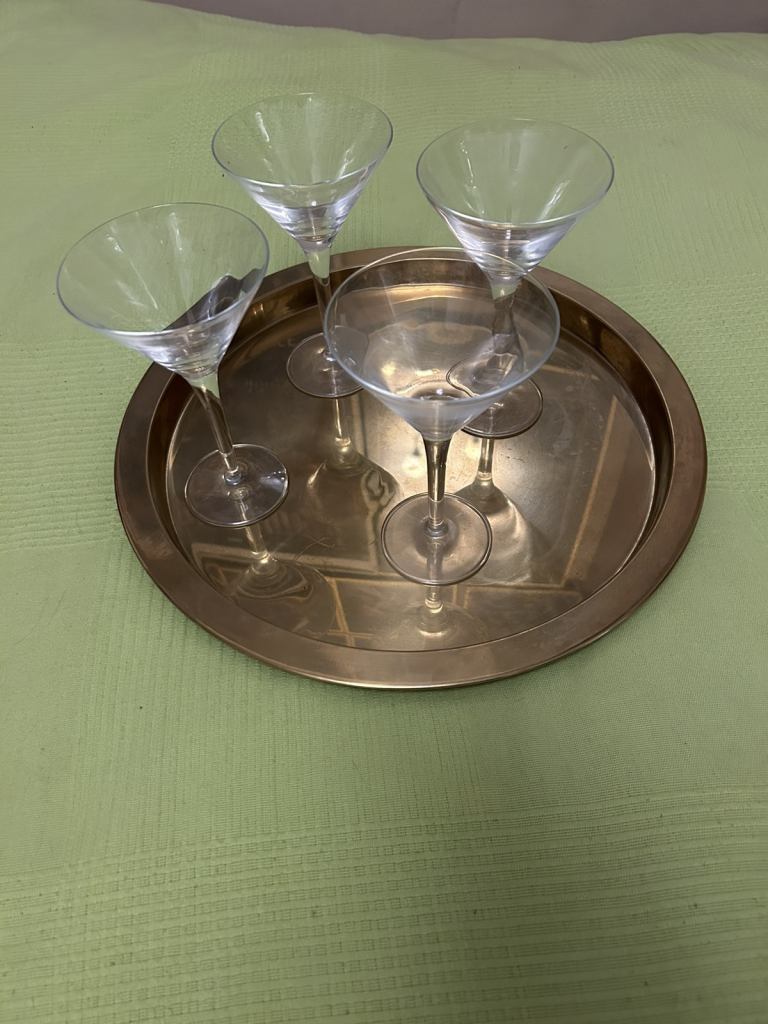 4 Martini glasses cocktails drinks glassware table kitchen dining home