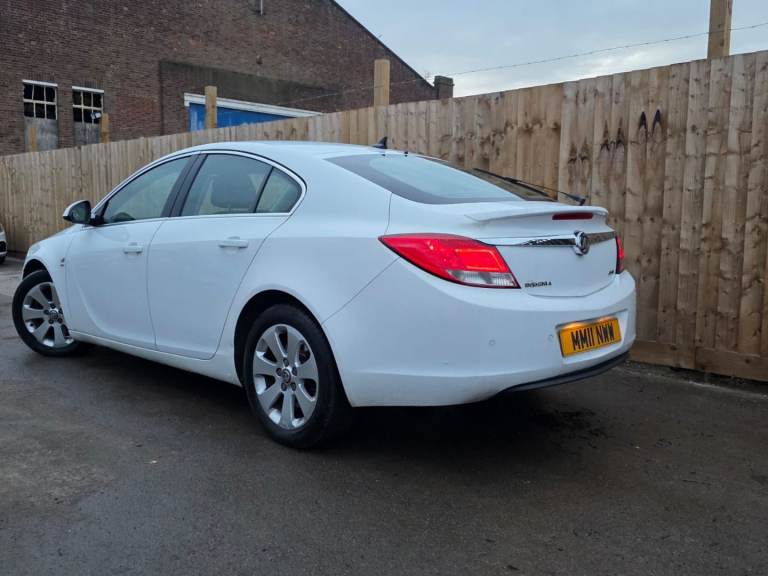 Vauxhall, INSIGNIA, Hatchback, 2011, Other, 1956 (cc), 5 doors