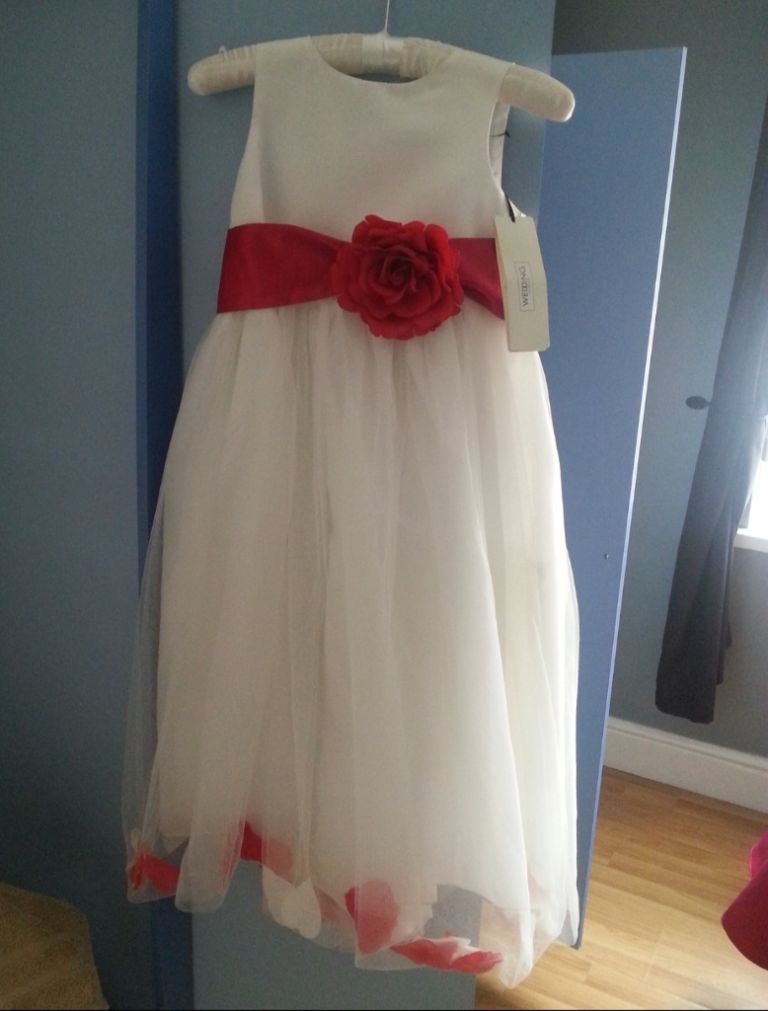 Brand new flower girl dresses for sale 