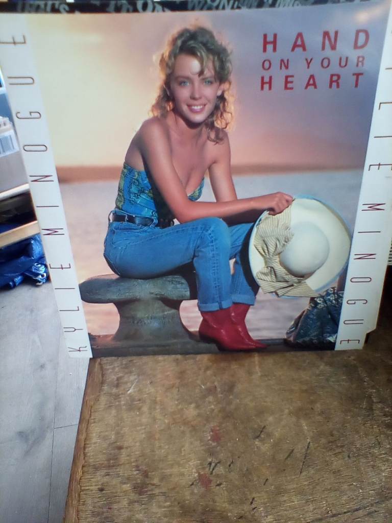 KYLIE MINOGUE, HAND ON YOUR HEART, 12 INCH VINYL EP,. 