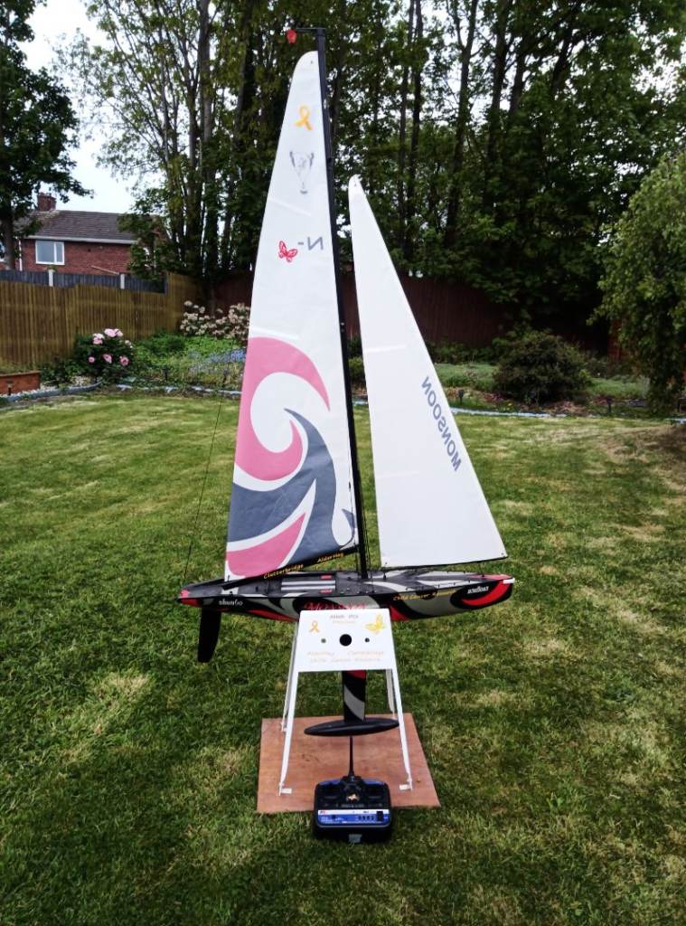 Radio control yacht