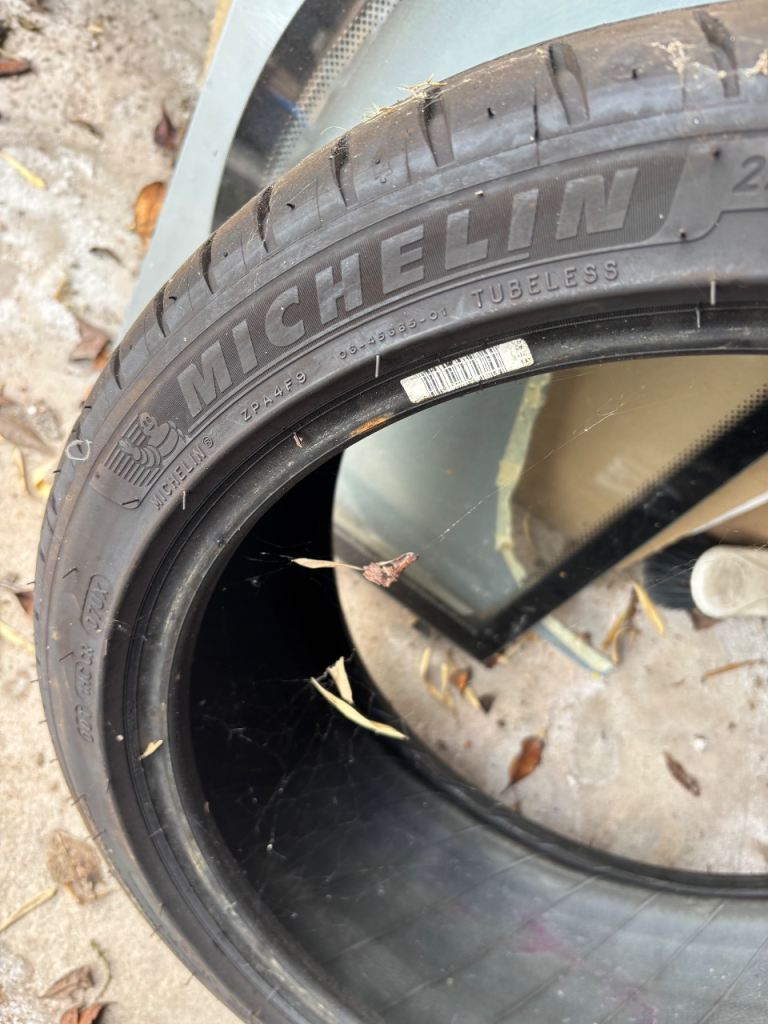 Michelin pilot sport 4 tyre