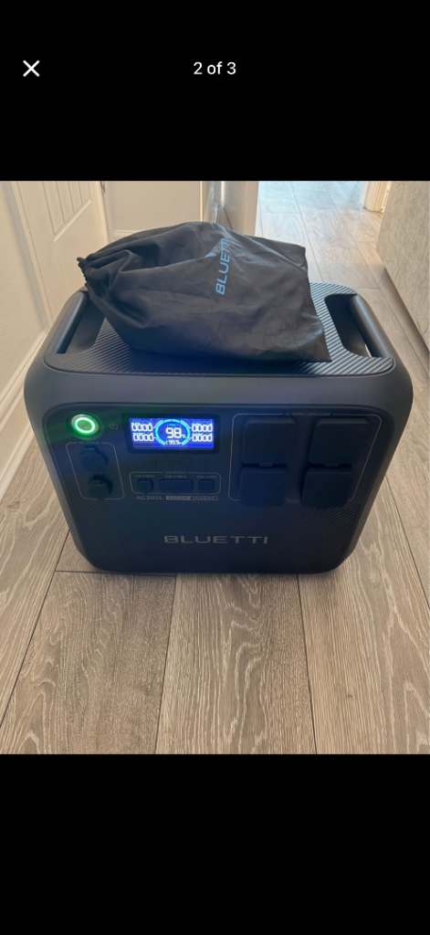 Bluetti AC200L portable power station 