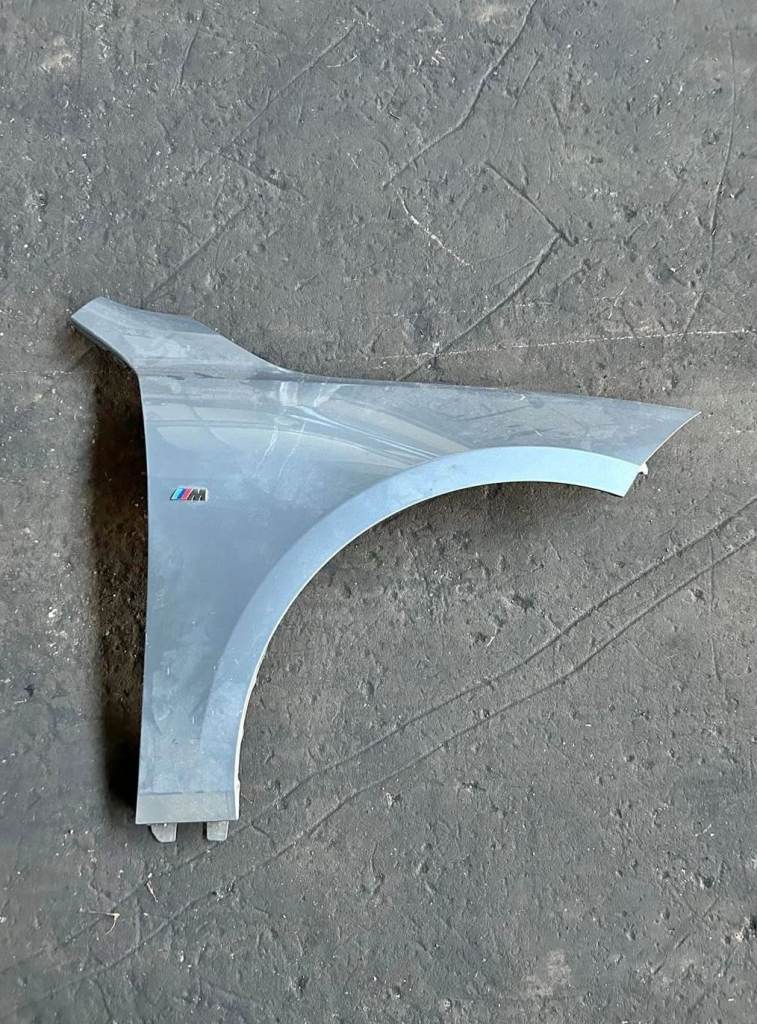 Genuine BMW F40 1 Series O/S Wing