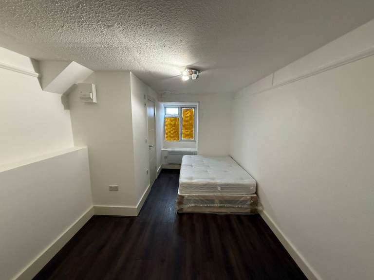 BENEFITS ACCEPTED - Studio Flat Available in Edgware Barnet HA8