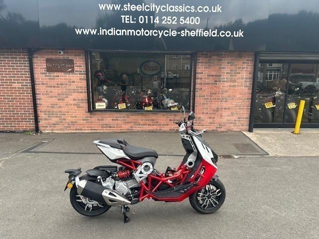ItalJet Dragster 125cc Naked Sports Automatic Scooter Was 4999 Now 3499