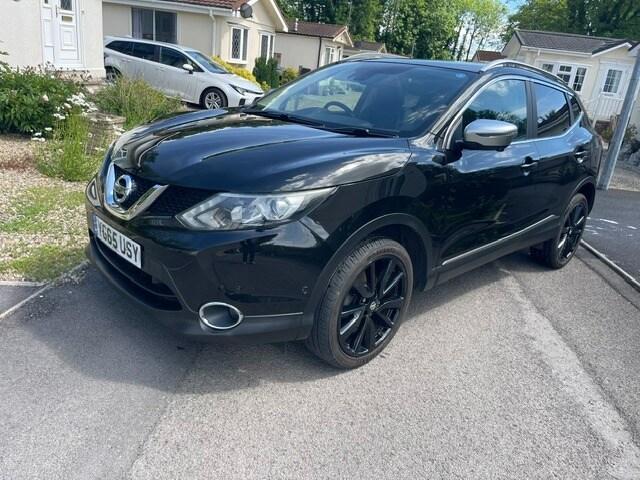 2015 65 Reg Nissan Qashqai Tekna 1.6 DIG T With Pan Roof Petrol Manual