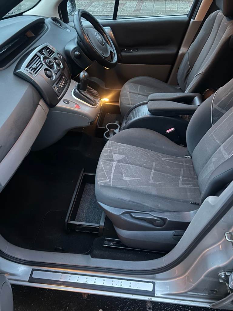 Renault  Scenic Dynamique Vvt A 2006, hatchback, 1598 (cc), 5 doors