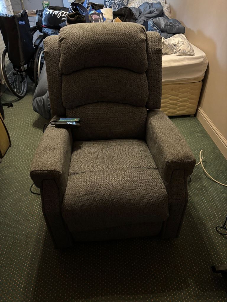 Electric Riser Recliner Chair With heat and massage