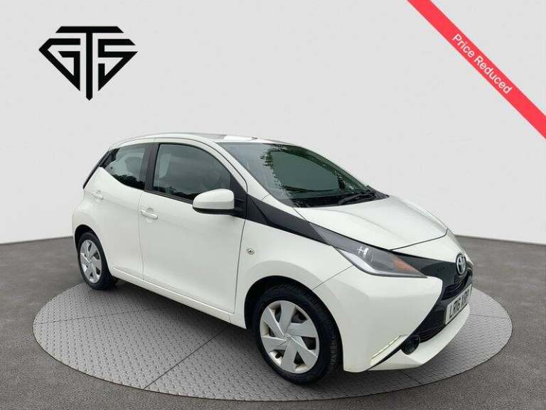 2016 Toyota AYGO VVT-i x-play Hatchback Petrol Manual