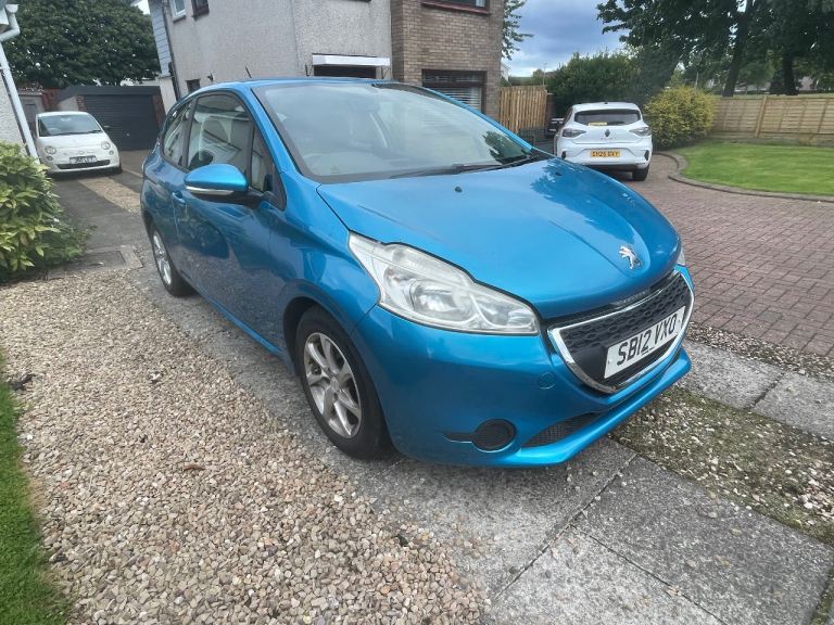 Peugeot, 208, Hatchback, 2012, Manual, 1398 (cc), 3 doors