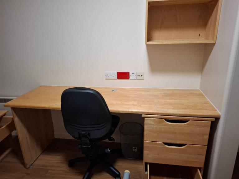 Urgent tenancy takeover needed in Hotwells House, £150pw (read disc)