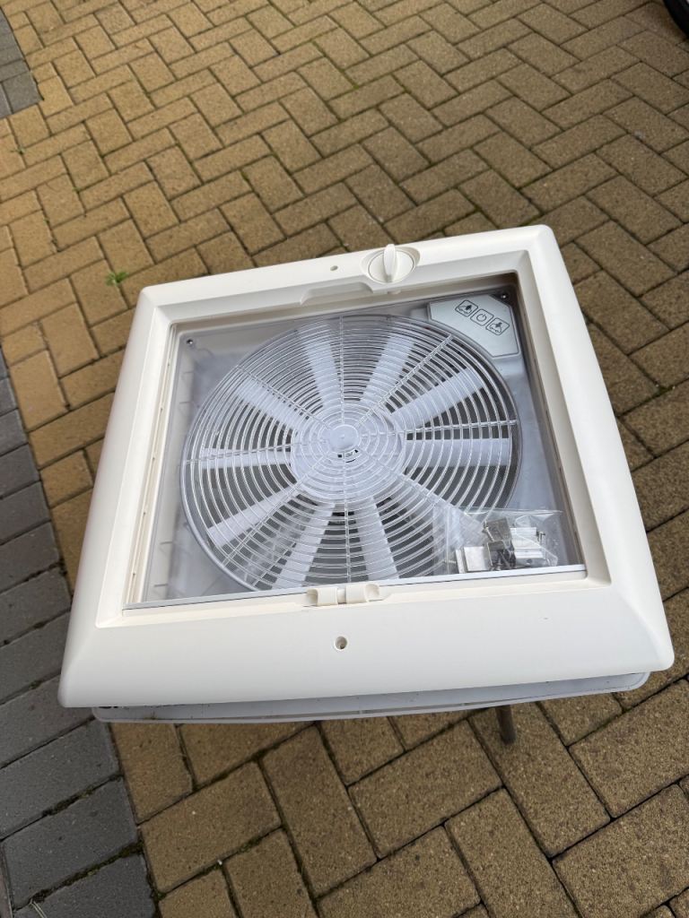 Thule omnivent 12v roof fan and ventilator 