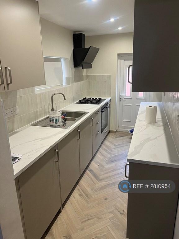 3 bedroom house in Mitford St, Manchester, M32 (3 bed) (#2810964)