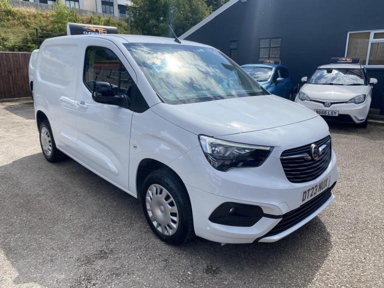 VAUXHALL COMBO 1.5 COMBO Pro 1.5D 100 M6 L1H1 2300 Panel Van 2023