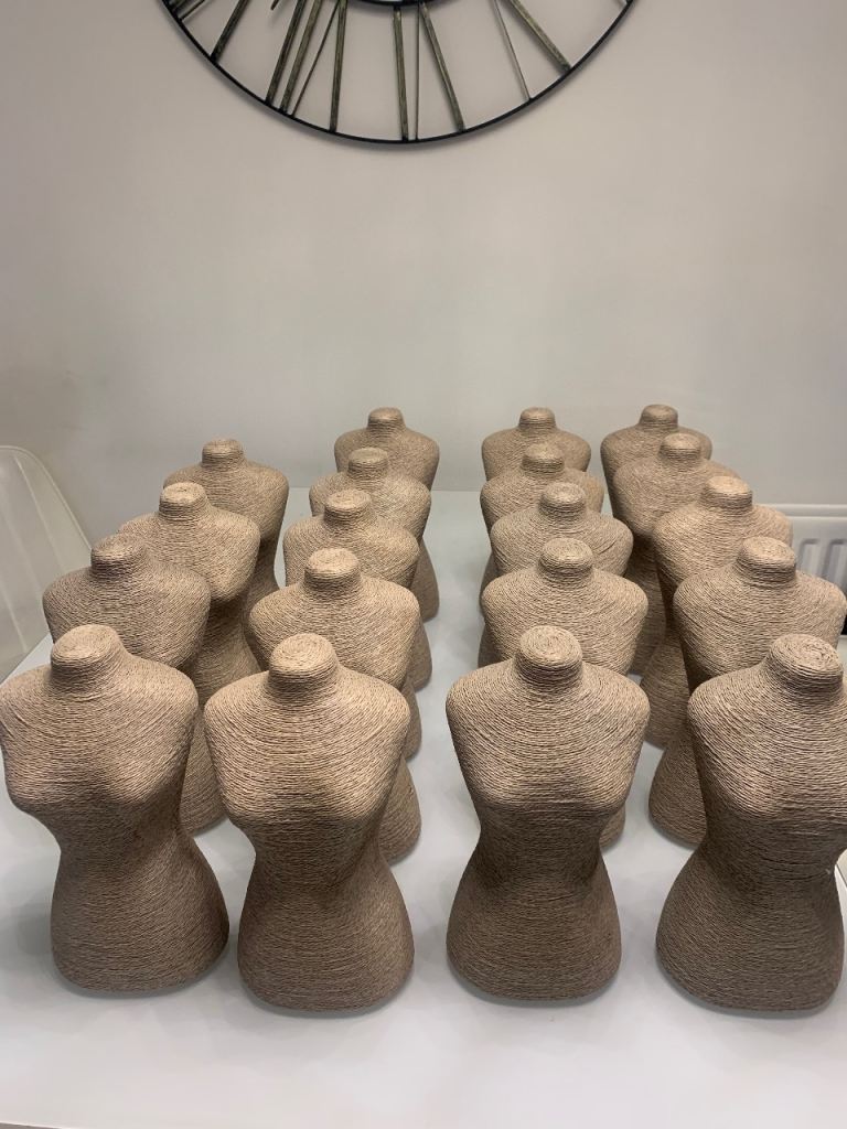 jewellery display busts necklace stands retail shop displays 