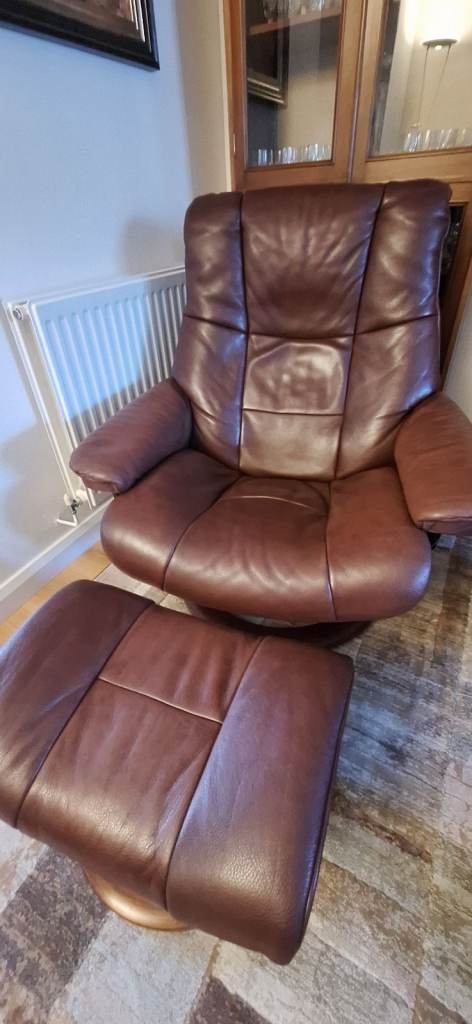 image for Stressless recliners Sofa and chairs set
