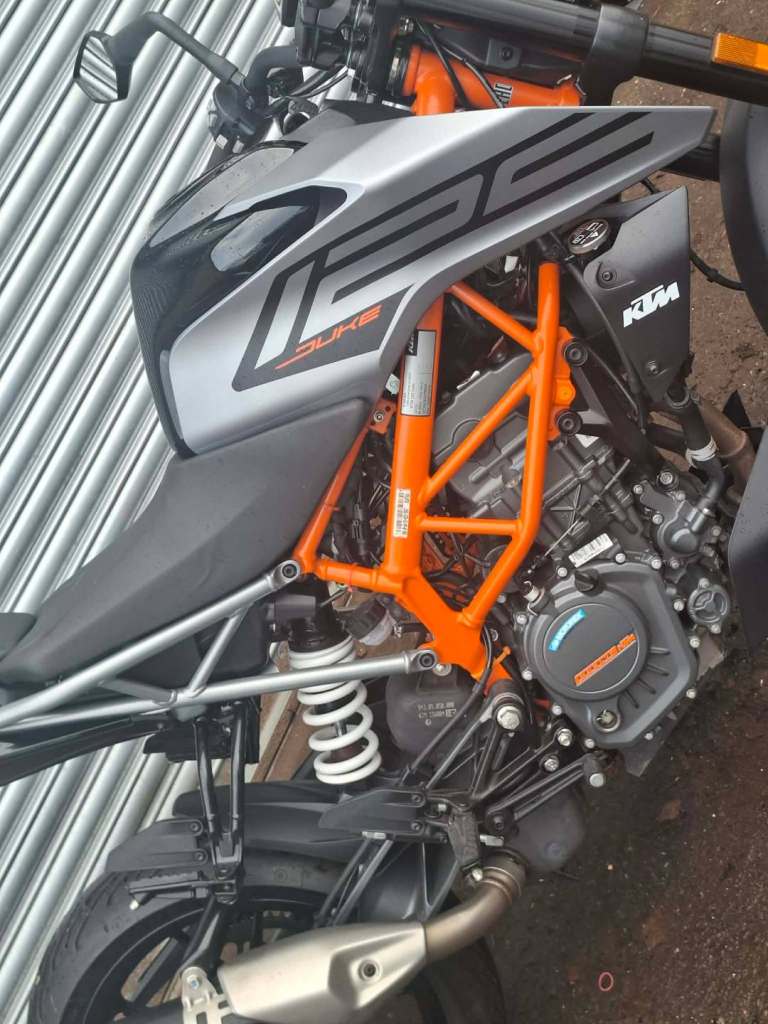 KTM, DUKE, 2023, 125 (cc)