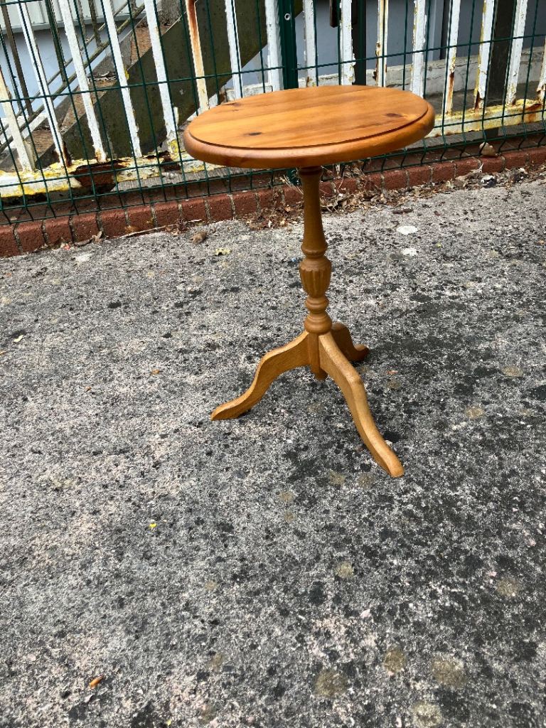 Pine Round Side Table