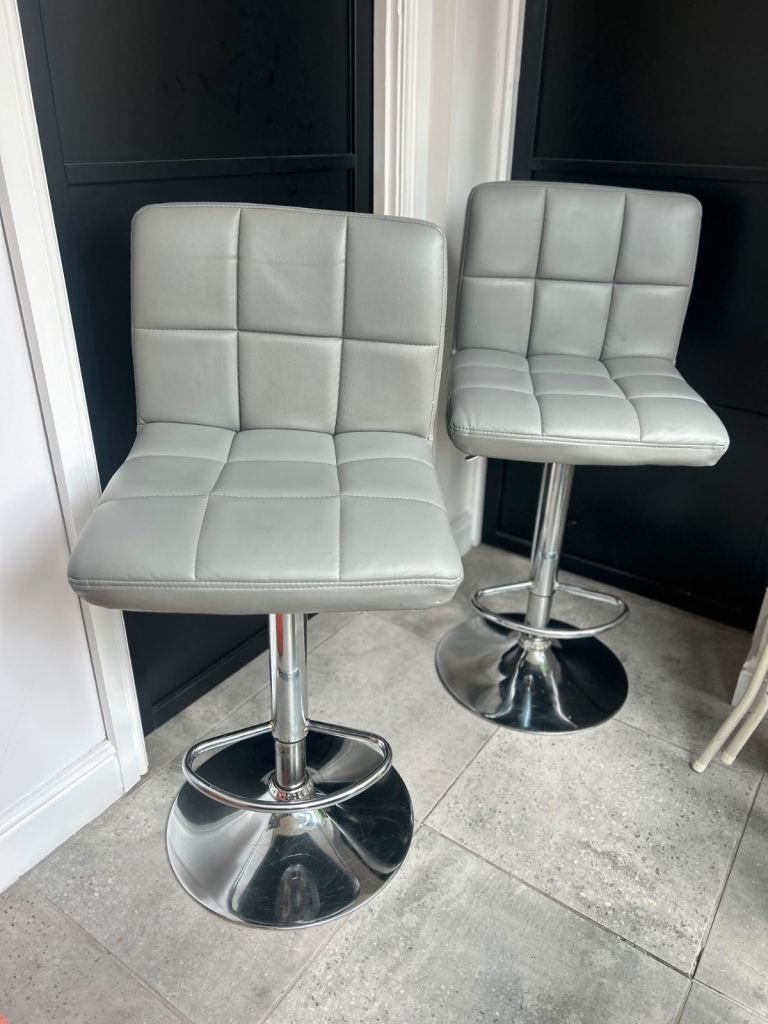 Pair of Grey Bar Stools with Chrome Base – Good Condition