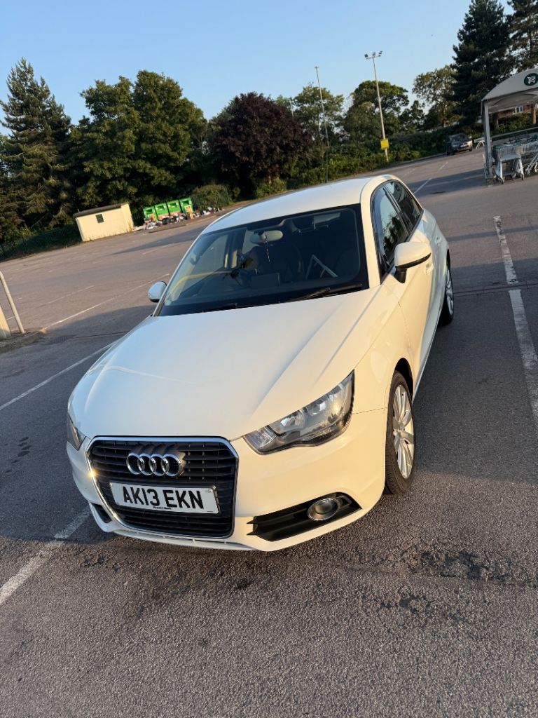 Audi, A1, Hatchback, 2013, Manual, 1598 (cc), 5 doors