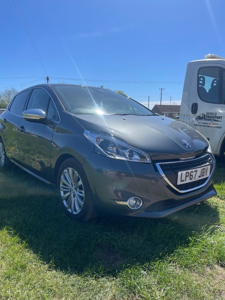 Peugeot, 208 allure, Hatchback, 2018, Manual, 1560 (cc), 5 doors