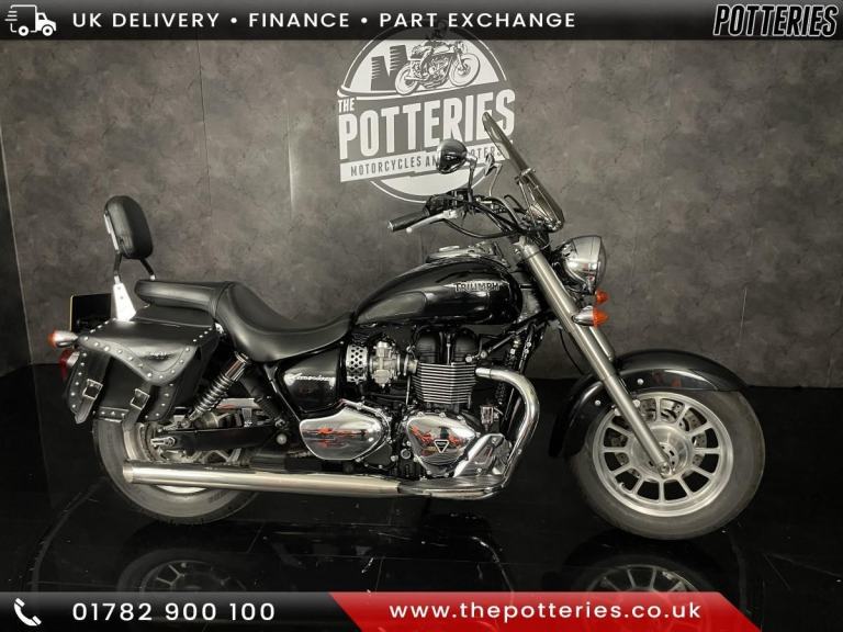 TRIUMPH BONNEVILLE AMERICA 2014 *stunning example - low mileage*
