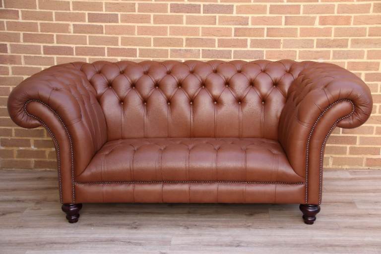 Saxon Highgrove Chesterfield Sofa (UK Delivery)