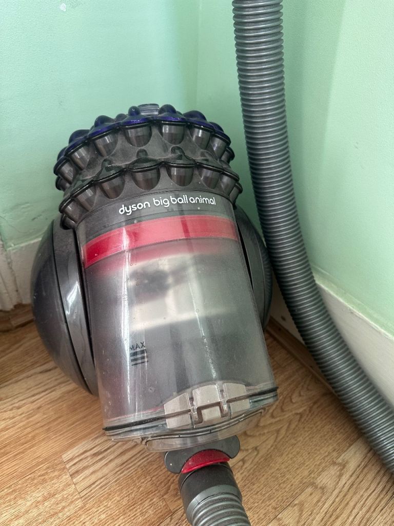 Dyson big ball vacuum cleaner 