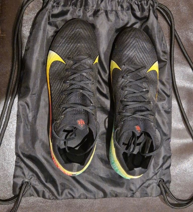 Nike Football Boots – UK 9 Great Condition