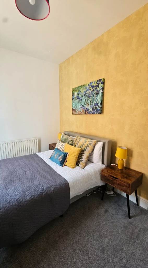 A double room available for a single person