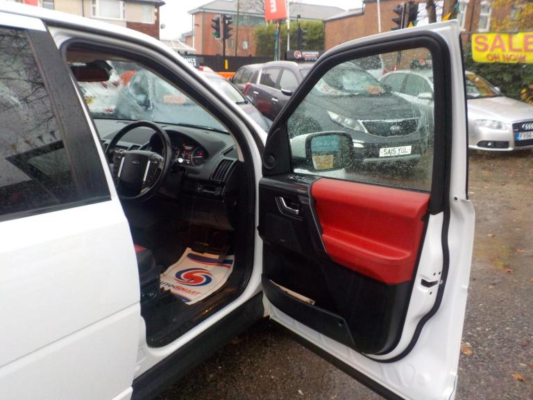 2013 Land Rover Freelander 2.2 SD4 Dynamic 5dr Auto ESTATE DIESEL Automatic