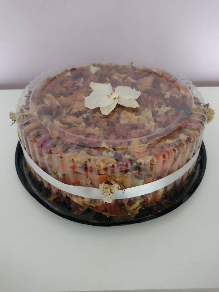 Bespoke 12 inch Display of a Cake of Natural Flowers. See the photos & details below!