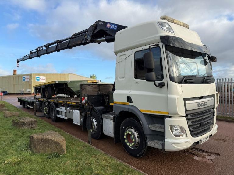 DAF CF 440 2017 (17) EURO 6, 8X2 DRAWBAR, FLAT BODY, HMF 8520 REMOTE CRANE