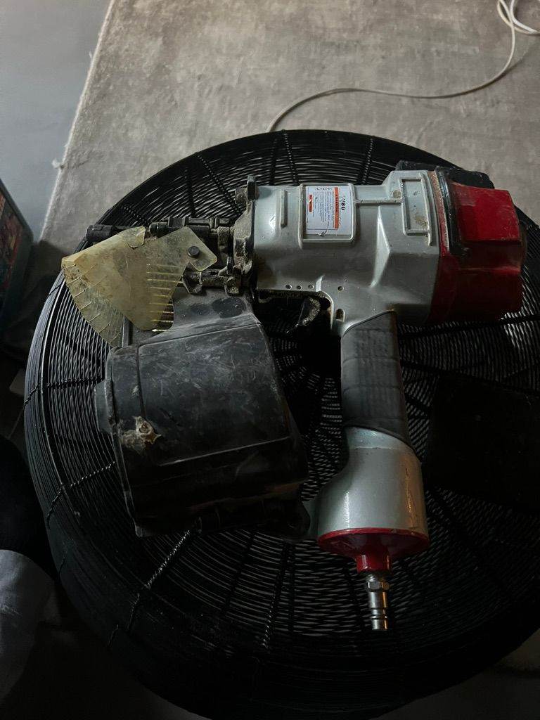 KEENTECH Roofing Nail Gun, Pneumatic Siding Nail Gun, 2" to 3-1/4" Nails, Air Co