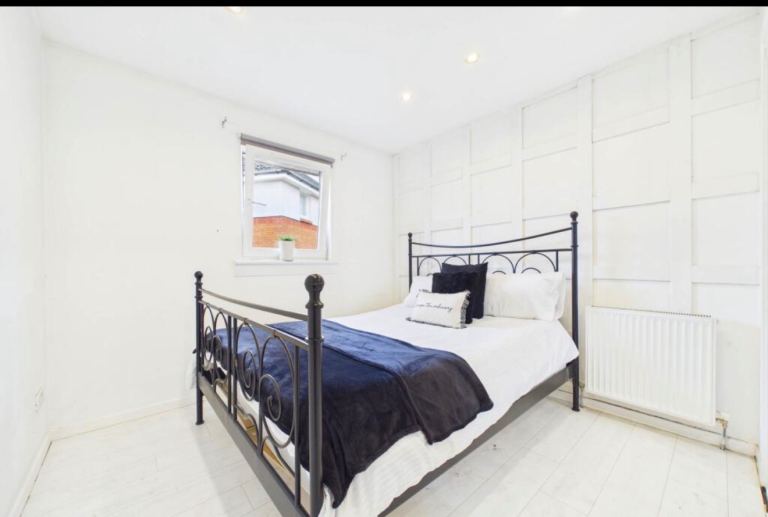 King Size Black Metal Bed Frame only – Excellent Condition – £65