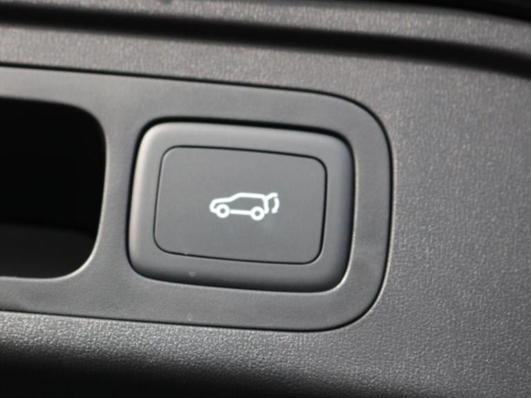 2025 MG MGS5 64kWh Trophy Long Range SUV 5dr Electric Auto (231 ps) HATCHBACK Electric Automatic