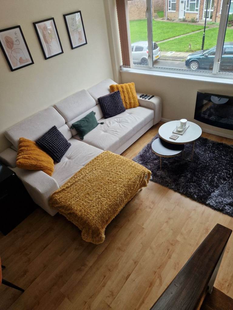 Double Room to Rent in beautiful 2 bed flat