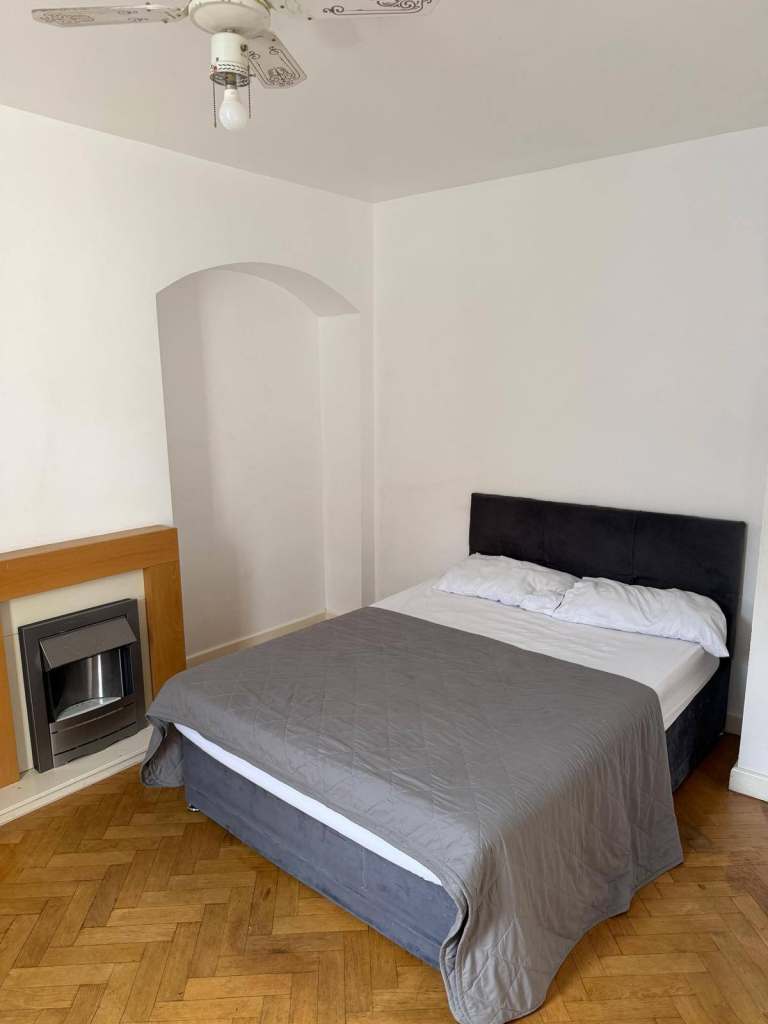 Spacious and Cosy Double Rooms for Rent in - BR1 4NQ