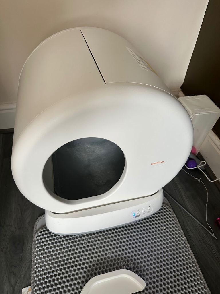 Meowant Self cleaning cat litter 