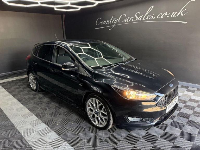 2017 Ford Focus 1.0T EcoBoost ST-Line Hatchback 5dr Petrol Manual Euro 6 (s/s) (