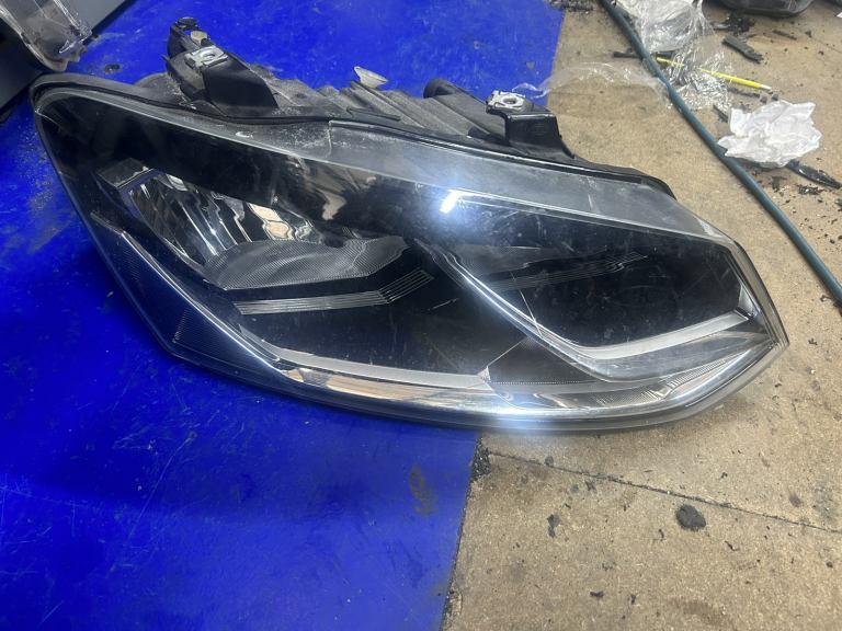 Volkswagen Polo 2016 6c Headlight FACELIFT Front Right Drivers