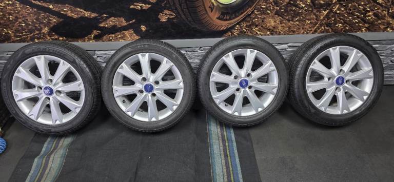 Ford Genuine 15 alloy wheels + 4 x tyres 195 50 15 Vanli