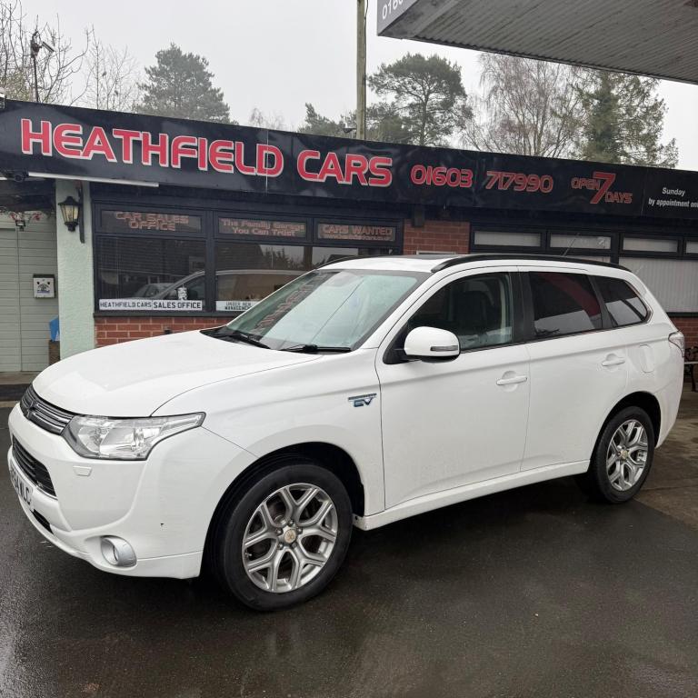 2014 Mitsubishi Outlander 2.0 PHEV GX4hs 5dr Auto ESTATE Petrol Parallel Phev Automatic